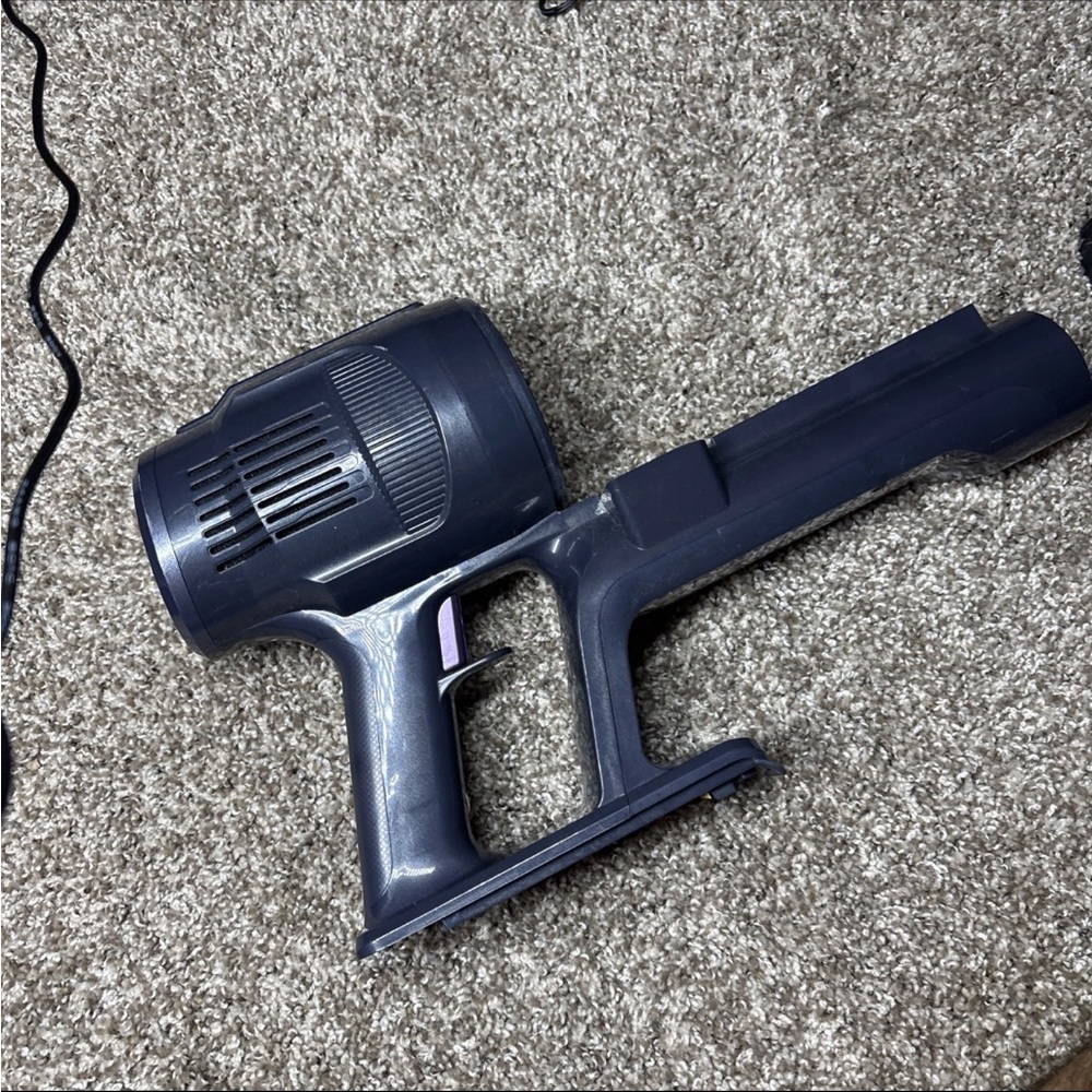 Handle & Motor OnlyFor MIUZZY
Model M242 Handy Cordless Stick
Vacuum Cleaner PWR